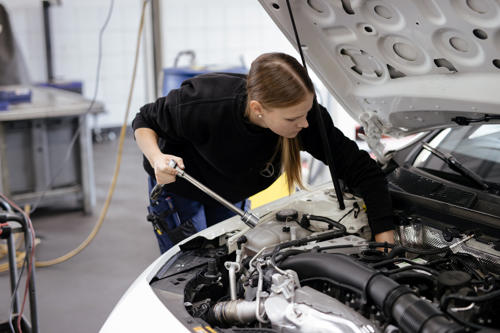 Autohaus Forster bei der Arbeit