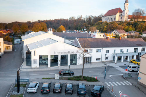 Autohaus Forster von außen